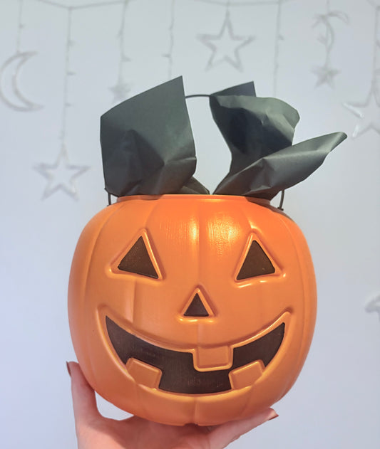 Boo bucket!